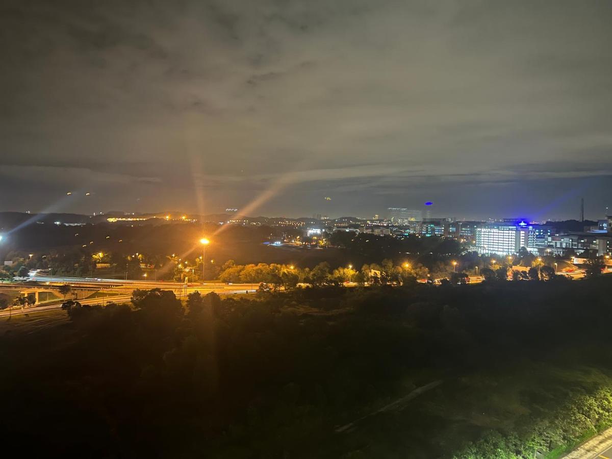 Mucihome Clio 3R2B, Putrajaya Condo Near To Ioi City Mall, Alamanda, Hospital Serdang, Wetland Studio Kru Dll- Non Smoking Home For Malaysian Only Eksteriør billede