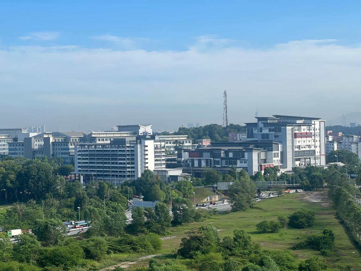 Mucihome Clio 3R2B, Putrajaya Condo Near To Ioi City Mall, Alamanda, Hospital Serdang, Wetland Studio Kru Dll- Non Smoking Home For Malaysian Only Eksteriør billede